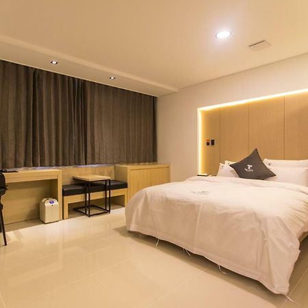 ג'אונג'ו The City Hotel מראה חיצוני תמונה