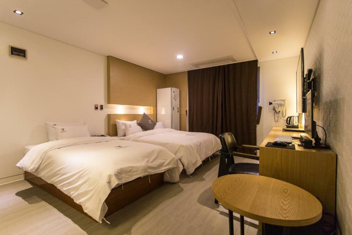 ג'אונג'ו The City Hotel מראה חיצוני תמונה