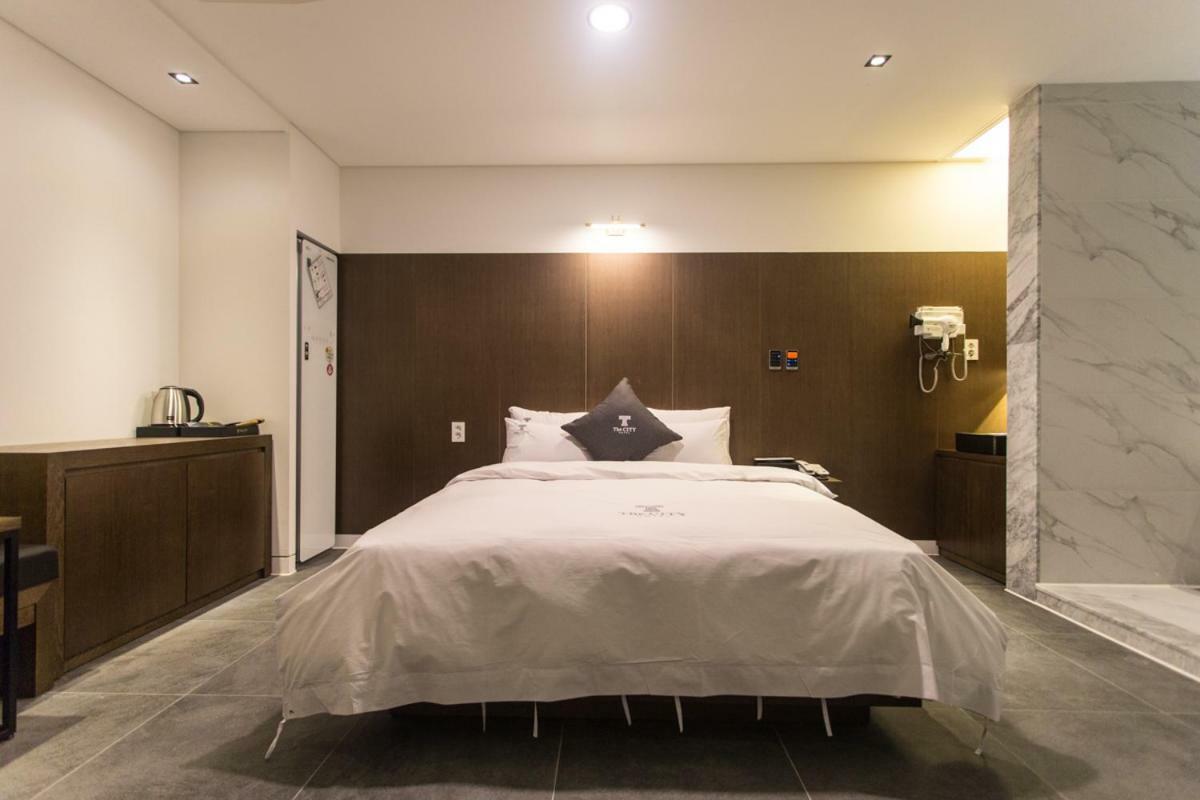 ג'אונג'ו The City Hotel מראה חיצוני תמונה